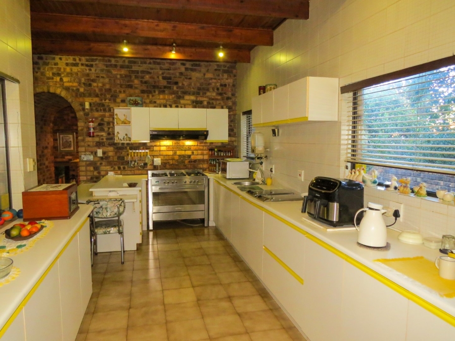 4 Bedroom Property for Sale in Heuwelsig Free State